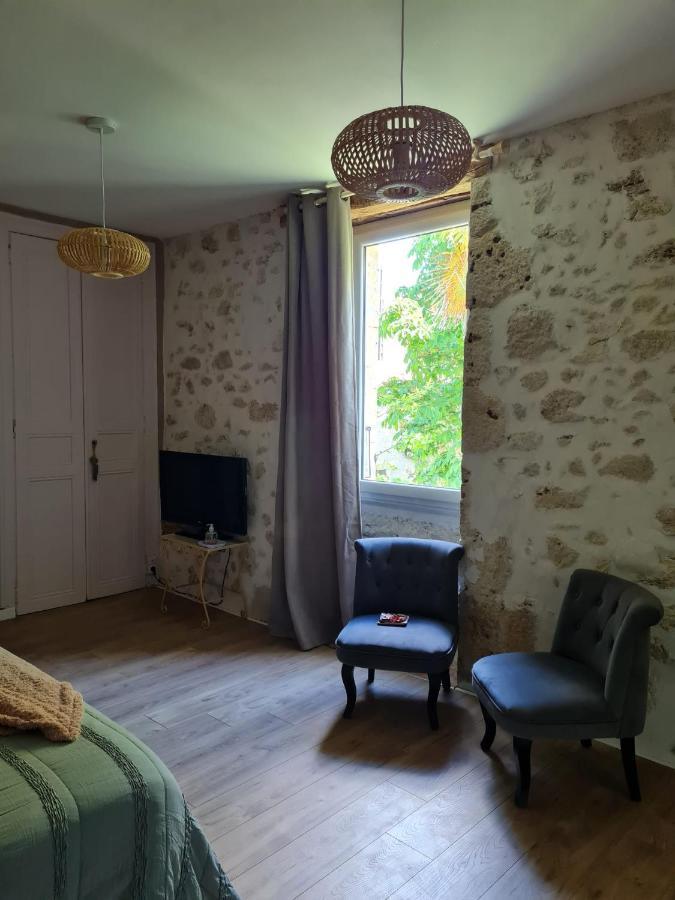 コンドン La Boheme Bed & Breakfast エクステリア 写真