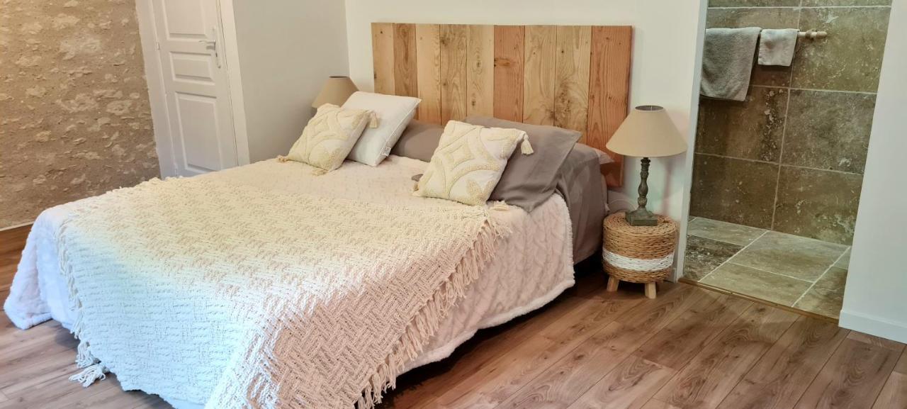 コンドン La Boheme Bed & Breakfast エクステリア 写真